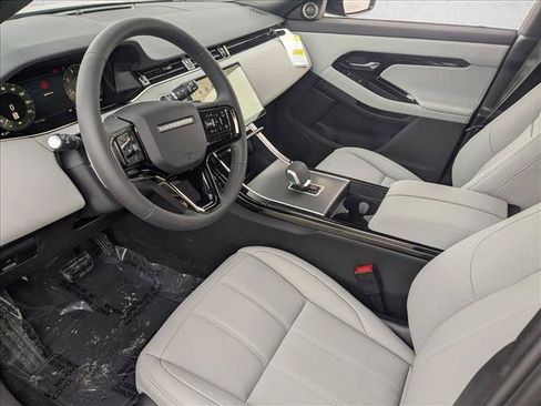 Used 2026 Land Rover Range Rover Evoque S AWD/4WD image 3