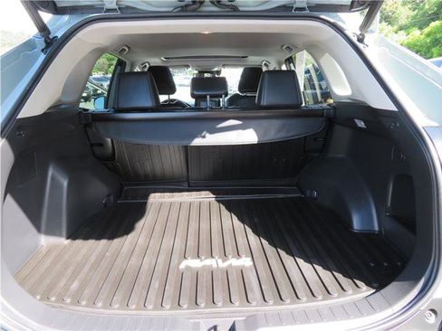 Used 2019 Toyota RAV4 XLE Premium w/ Cold Weather Package AWD/4WD image 15