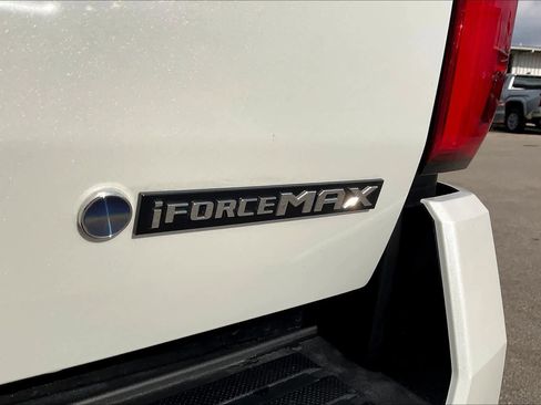 Used 2025 Toyota Tacoma Limited image 9