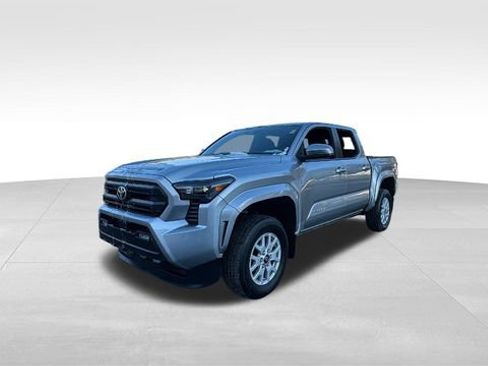Used 2024 Toyota Tacoma SR5 image 3