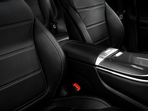 Used 2023 Mercedes-Benz GLC 300 image 28