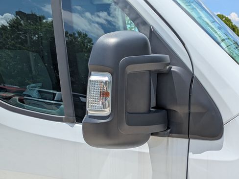 Used 2025 RAM ProMaster 2500 w/ Convenience Group FWD image 11
