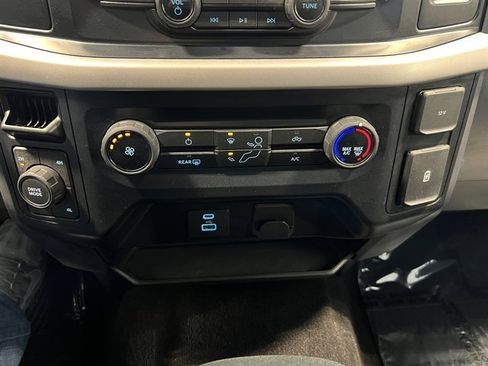 Used 2023 Ford F150 XLT image 40