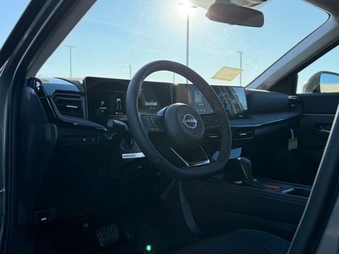 New 2026 Nissan Kicks SR FWD image 11