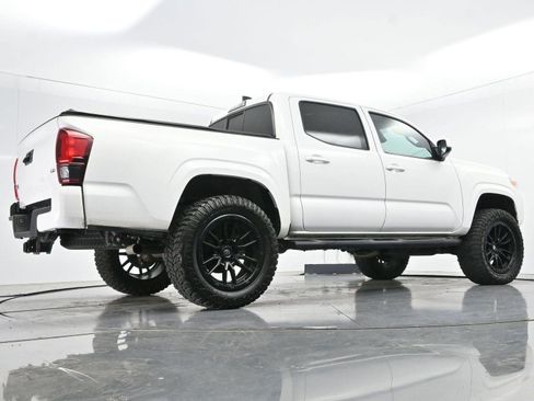 Used 2023 Toyota Tacoma SR AWD/4WD image 42