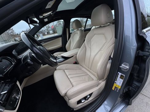 Used 2018 BMW 530e xDrive image 23