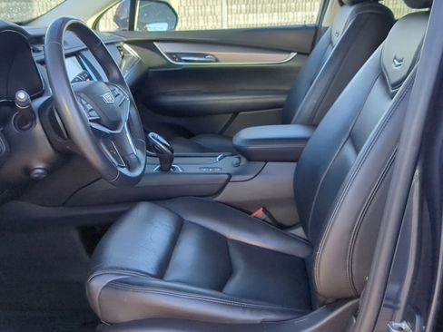 Used 2018 Cadillac XT5 Luxury image 21