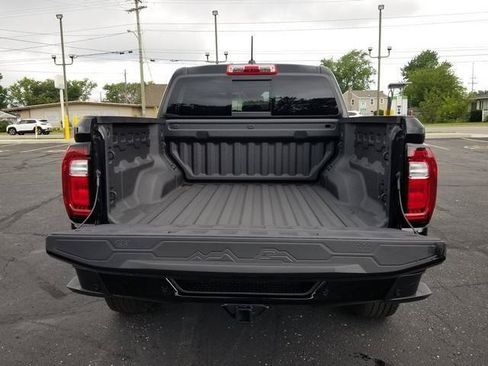 Used 2025 GMC Canyon AT4 AWD/4WD image 7
