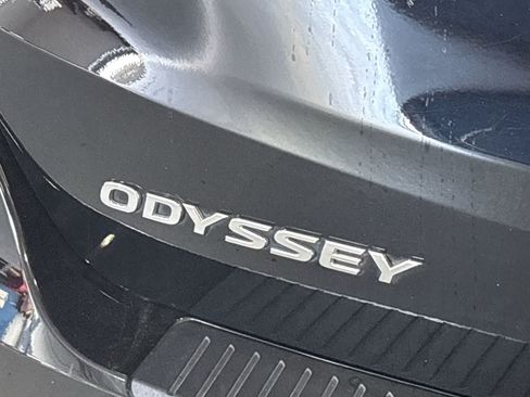 Used 2024 Honda Odyssey Sport image 3