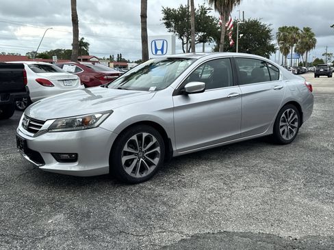 Used 2014 Honda Accord Sport image 9