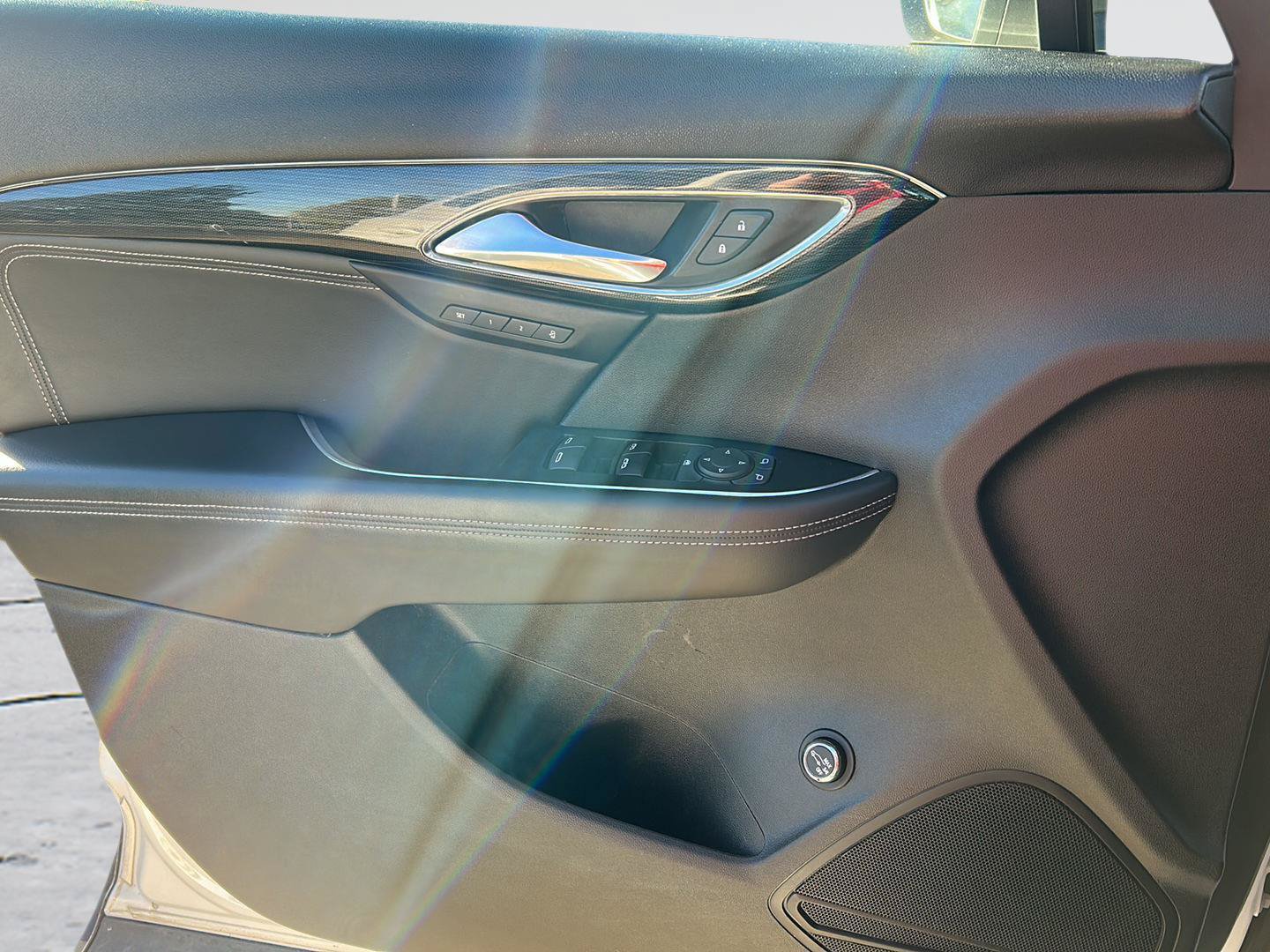 Used 2023 Buick Envision Essence w/ Sport Touring Package FWD image 11