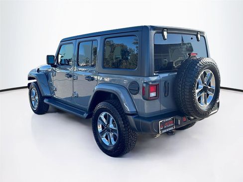 Used 2021 Jeep Wrangler Unlimited Sahara image 5