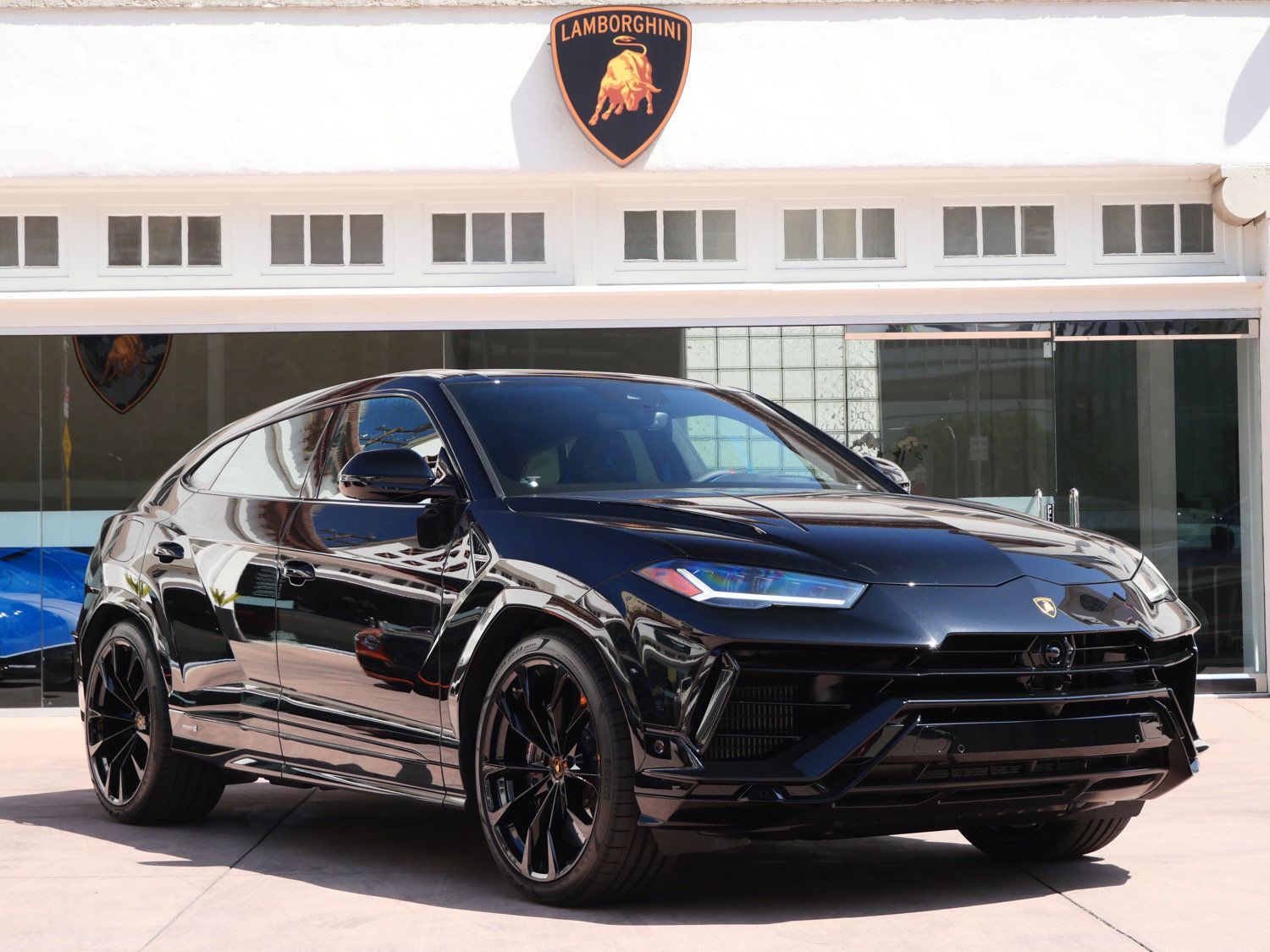 Used 2024 Lamborghini Urus S AWD/4WD image 1