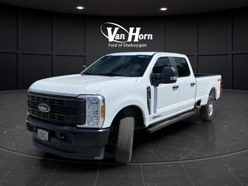 Used 2024 Ford F350 XL w/ 360-Degree Camera Package AWD/4WD image 3