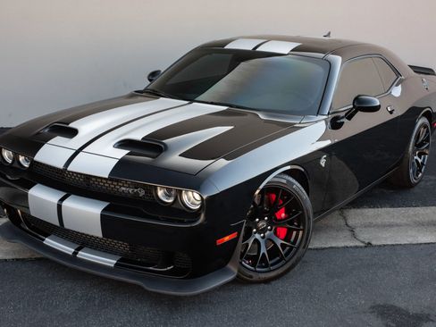 Used 2019 Dodge Challenger SRT Hellcat w/ Laguna Leather Package image 2