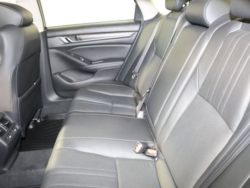 Used 2021 Honda Accord Touring image 26