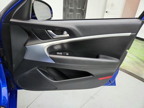 Used 2022 Genesis G70 2.0T image 28