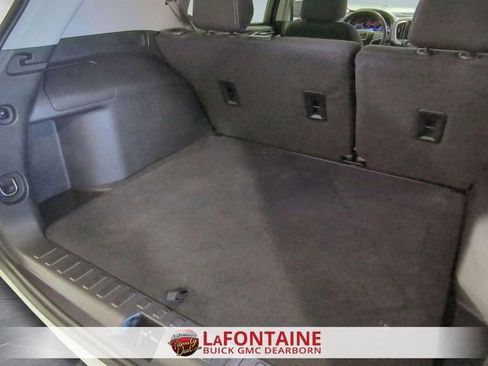 Used 2023 GMC Terrain SLE w/ Driver Convenience Package image 24