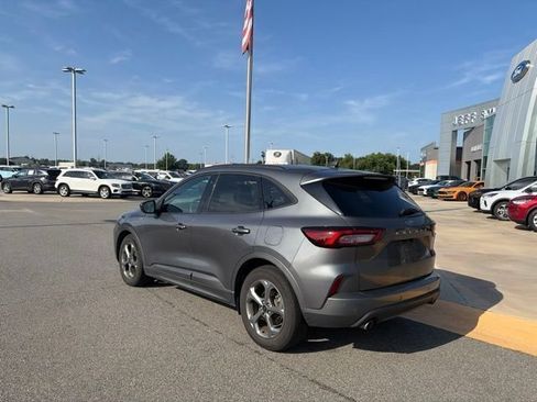 Used 2023 Ford Escape ST-Line w/ Tech Pack #1 FWD image 3