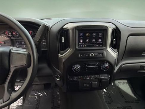 Used 2025 Chevrolet Silverado 1500 Custom image 11