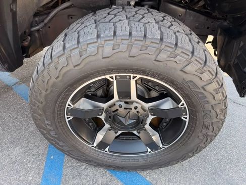 Used 2011 Toyota Tundra 2WD Double Cab w/ Tow Pkg image 29