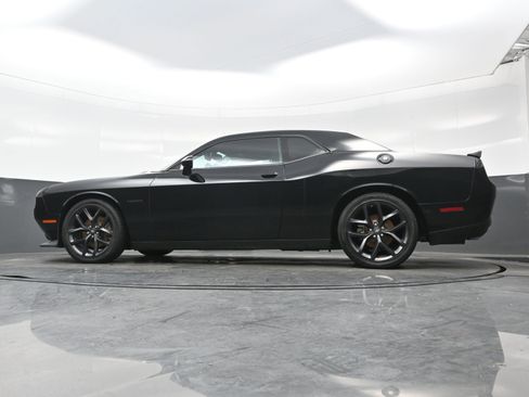 Used 2022 Dodge Challenger R/T w/ Blacktop Package image 25