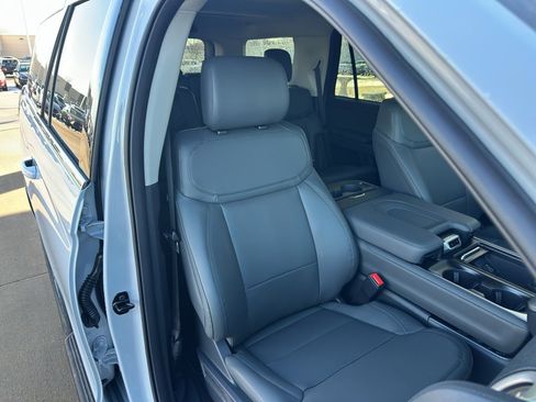 New 2026 Ford Expedition Active image 29