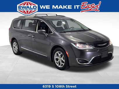 Used 2017 Chrysler Pacifica Touring-L Plus w/ Tire & Wheel Group