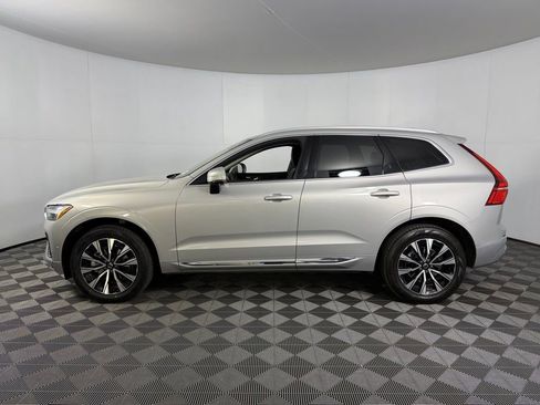 Used 2023 Volvo XC60 B5 Plus w/ Climate Package image 9