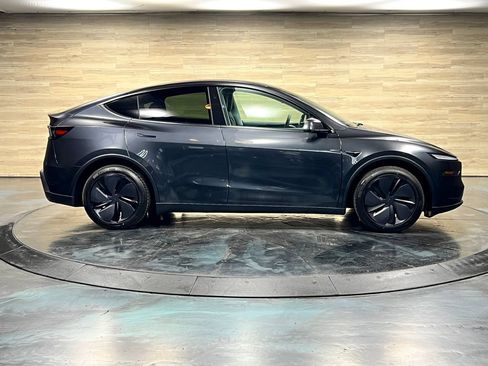 Used 2026 Tesla Model Y Long Range AWD/4WD image 20