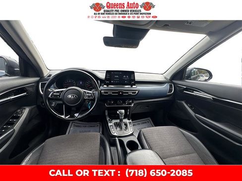 Used 2021 Kia Seltos S AWD/4WD image 34