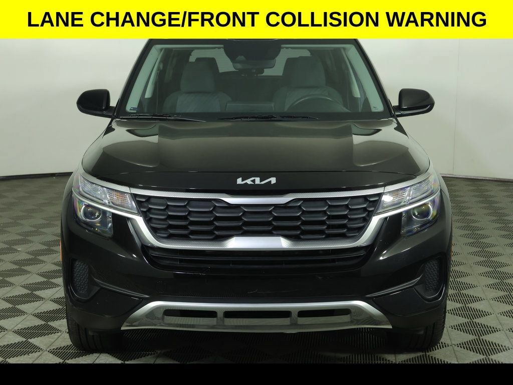 Used 2023 Kia Seltos LX AWD/4WD image 7