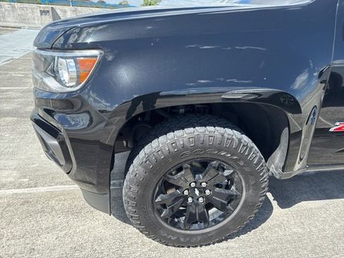 Used 2022 Chevrolet Colorado Z71 w/ Z71 Midnight Edition image 10