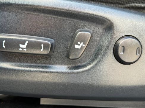 Used 2018 Toyota 4Runner TRD Off-Road AWD/4WD image 20