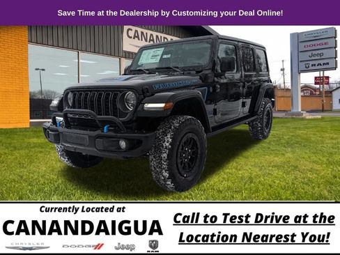 Used 2023 Jeep Wrangler Unlimited Rubicon 4xe AWD/4WD image 5