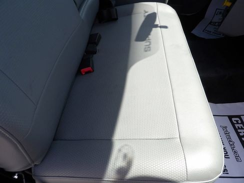 Used 2018 Ford F750 2WD Regular Cab Super Duty image 27
