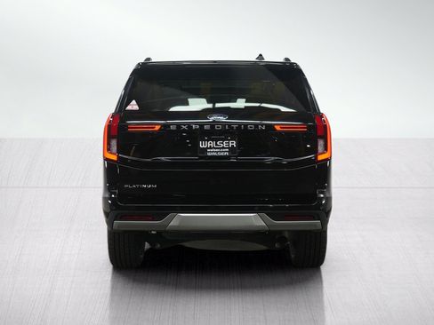 Used 2025 Ford Expedition Platinum AWD/4WD image 4