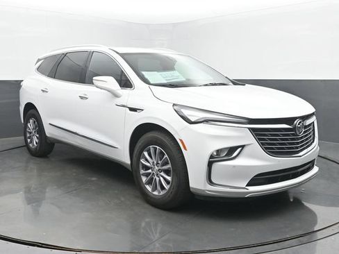 Used 2024 Buick Enclave Premium FWD image 7