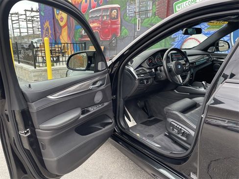 Used 2017 BMW X6 M image 14