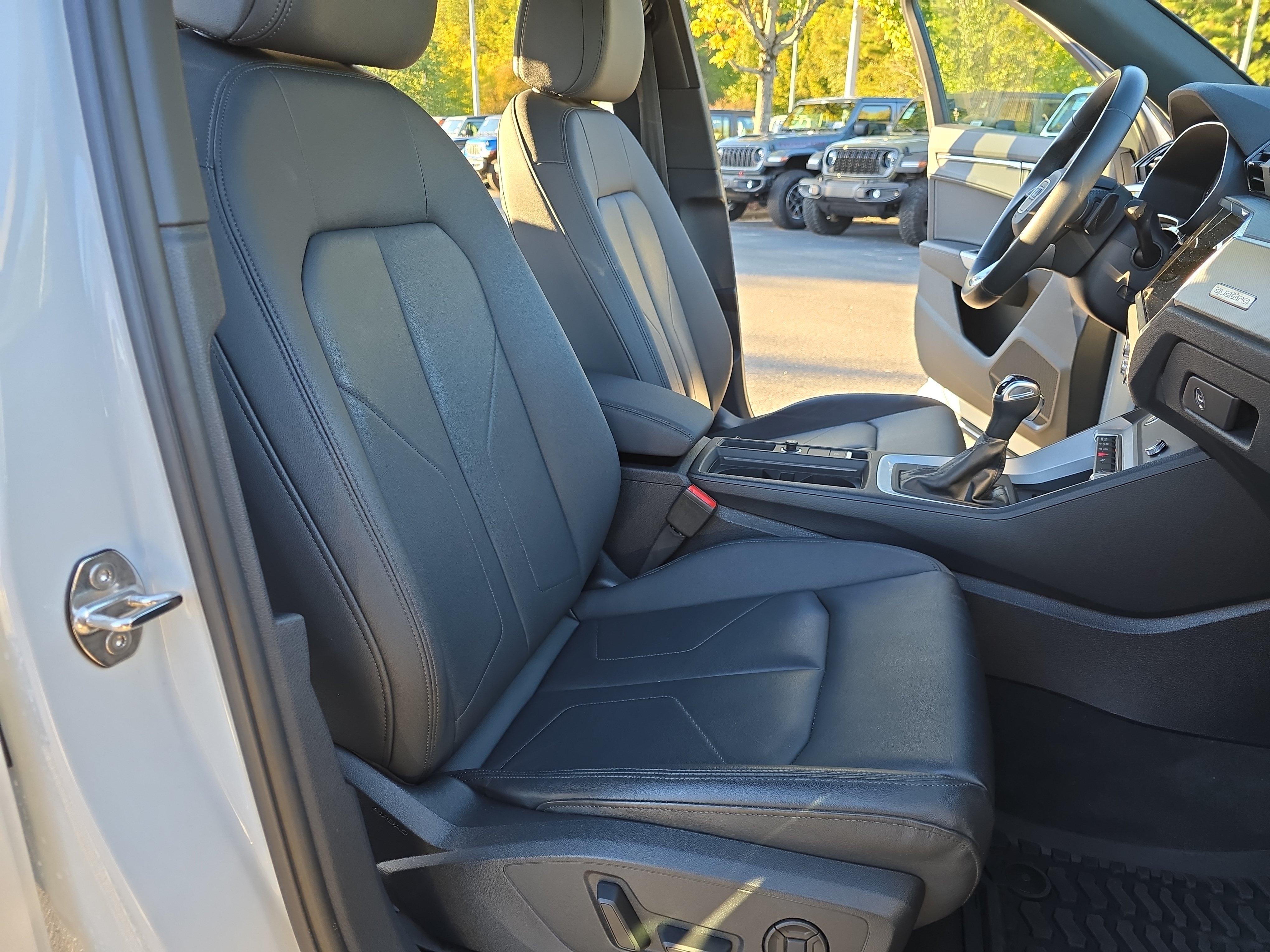 Used 2024 Audi Q3 2.0T Premium AWD/4WD image 10