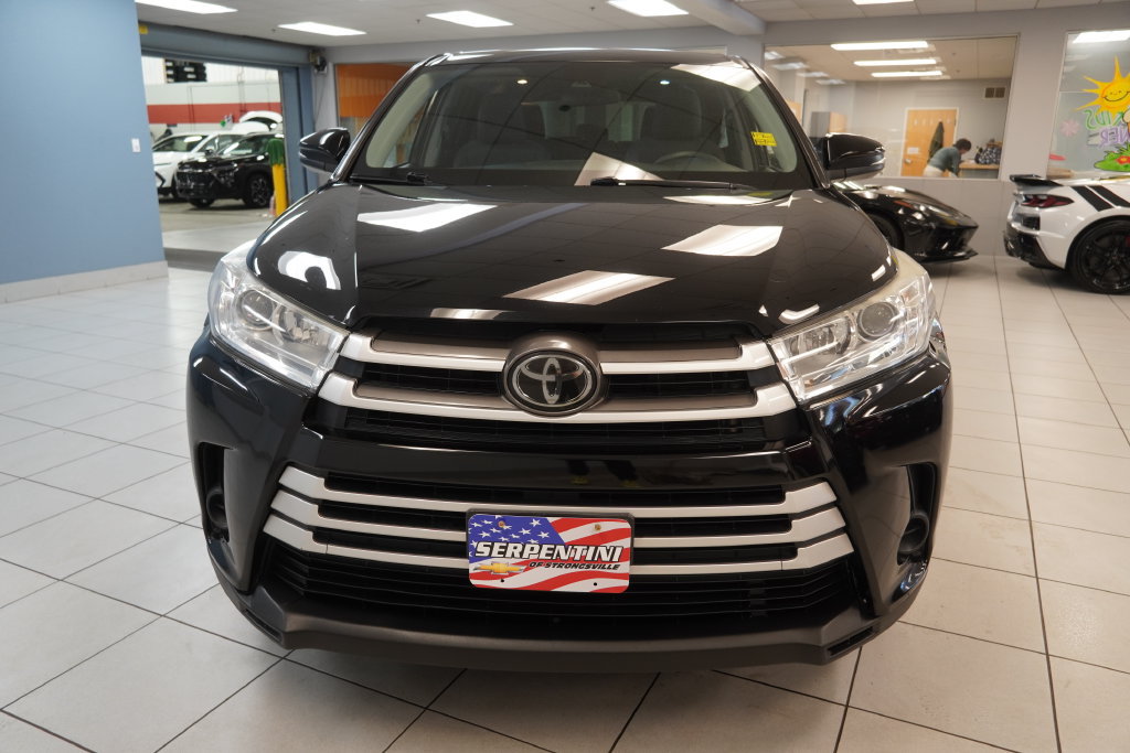 Used 2019 Toyota Highlander LE w/ Protection Package #3 AWD/4WD image 14