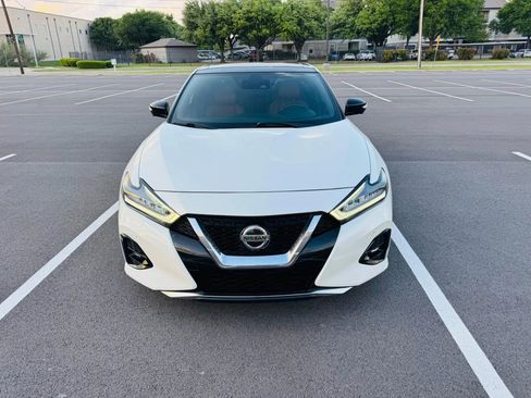 Used 2019 Nissan Maxima Platinum w/ Reserve Package image 2