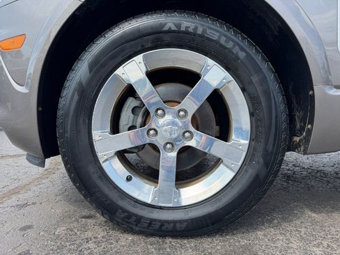 Used 2012 Chevrolet Captiva Sport LT FWD image 13