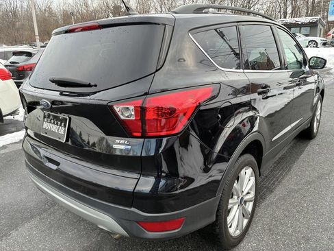 Used 2019 Ford Escape SEL image 4