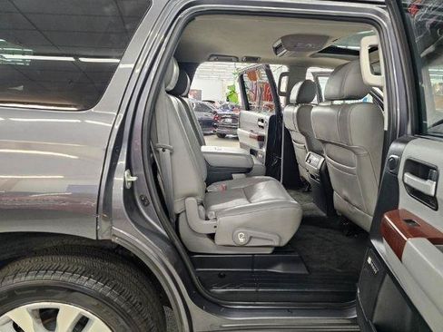 Used 2013 Toyota Sequoia Platinum AWD/4WD image 35