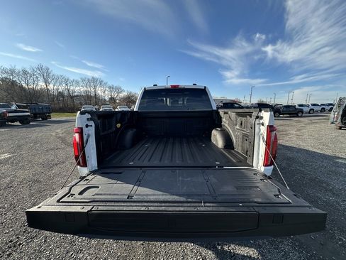Used 2024 Ford F150 Platinum image 7
