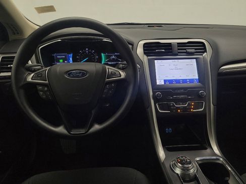 Used 2020 Ford Fusion SE image 22