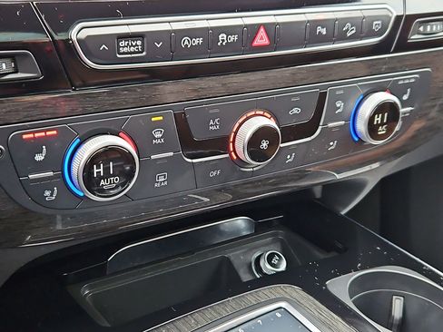 Used 2018 Audi Q7 3.0T Premium Plus w/ Premium Plus Package image 21