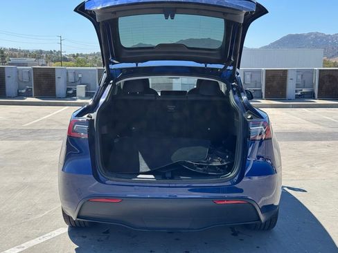 Used 2023 Tesla Model Y Long Range AWD/4WD image 21