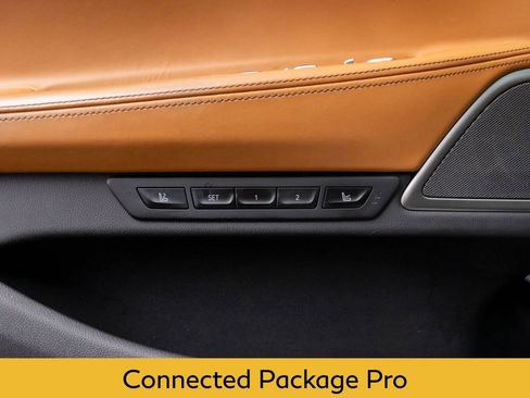 Used 2022 BMW 750i xDrive w/ Executive Package image 29